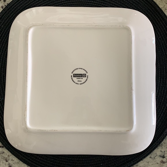 Home Iron stone hand painted microwave and dishwasher safe snowflake plate 10” - Picture 2 of 2